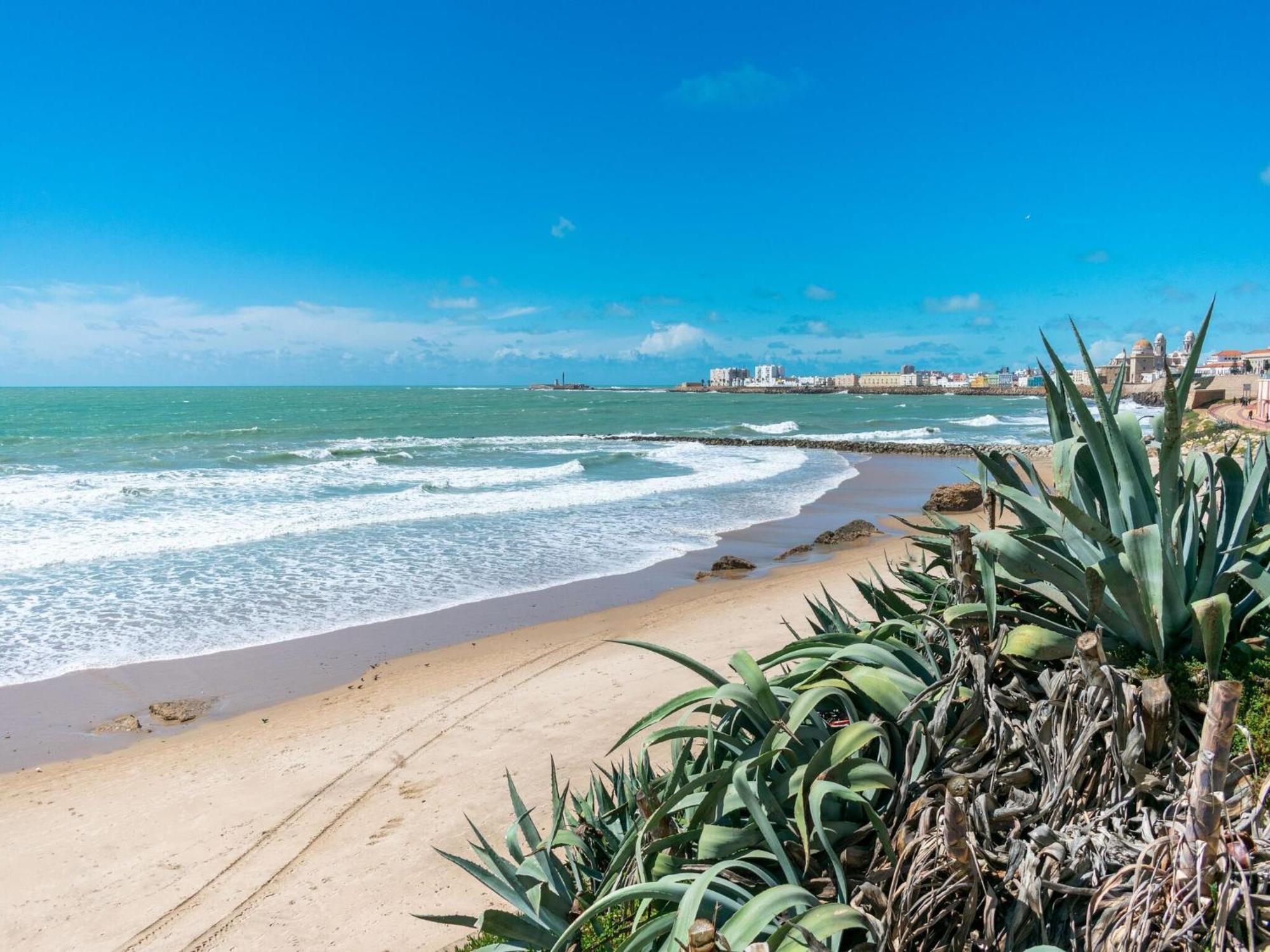 Cosy Holiday Home With Sea-View 加的斯 外观 照片